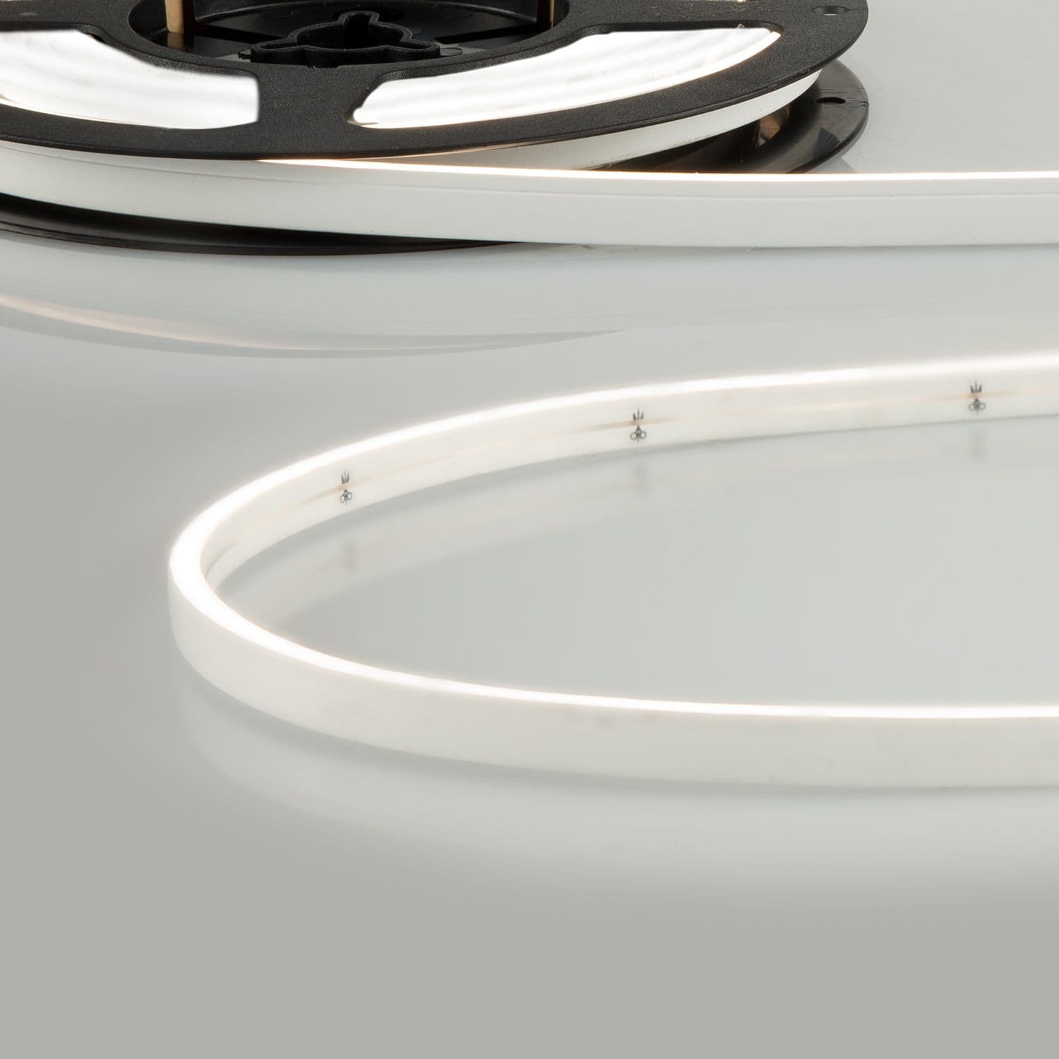 LED NEON940 Flexband B04H08, 24V DC, 10W, IP67, 4000K, 5m Rolle, 180 LED/m, inkl. Montageclips